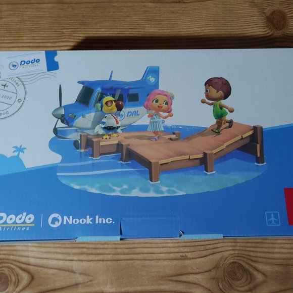 Nintendo Switch Animal Crossing Edition w/ case - Picture 3 of 8